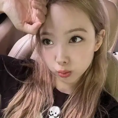 公奥婷